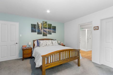 Photo of property in 18 Elmslie Grove, Halswell, Christchurch, 8025