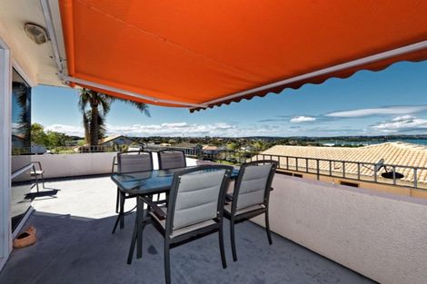 Photo of property in 26 Tornado Place, West Harbour, Auckland, 0618