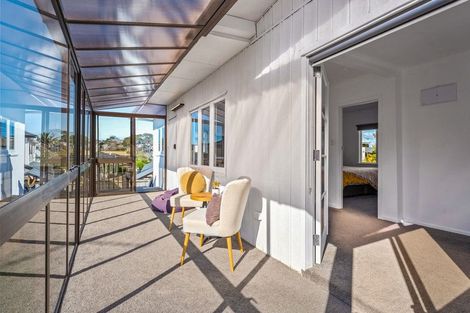 Photo of property in 21 Brixton Road, Manly, Whangaparaoa, 0930