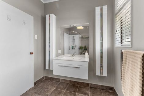 Photo of property in 22 Queen Street, Westport, 7825