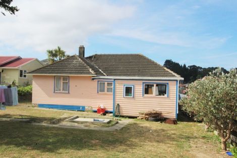 Photo of property in 130 Champion Street, Cannons Creek, Porirua, 5024