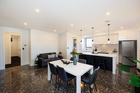 Photo of property in 2 Waimarama Court, Roslyn, Palmerston North, 4414