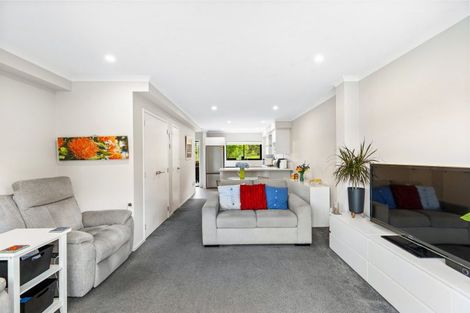 Photo of property in 25 Konoba Avenue, Kumeu, 0810