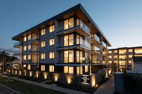 Photo of property in 205/8a Lake Pupuke Drive, Takapuna, Auckland, 0622