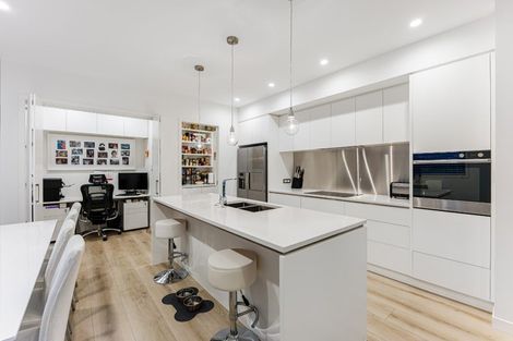 Photo of property in 21 Caldera Drive, Long Bay, Auckland, 0630