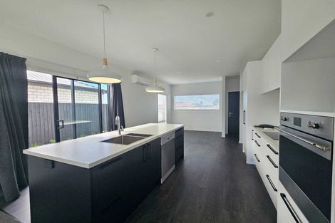 Photo of property in 2/21 Blakes Road, Belfast, Christchurch, 8051