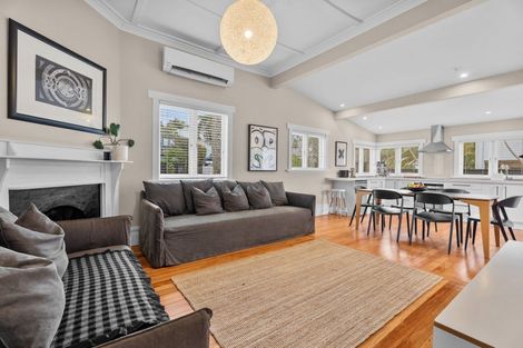 Photo of property in 1/2 Tennyson Street, Northcote Point, Auckland, 0627