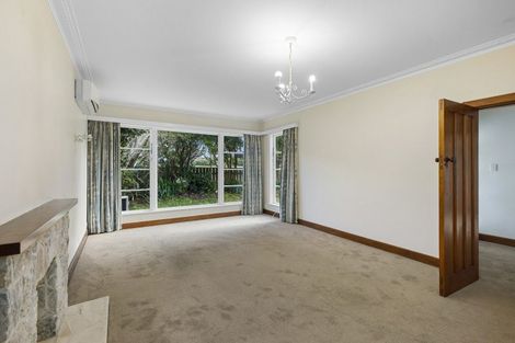 Photo of property in 33 Firth Terrace, Karori, Wellington, 6012