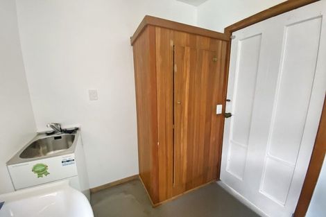 Photo of property in 37 Moa Point Road, Moa Point, Wellington, 6022