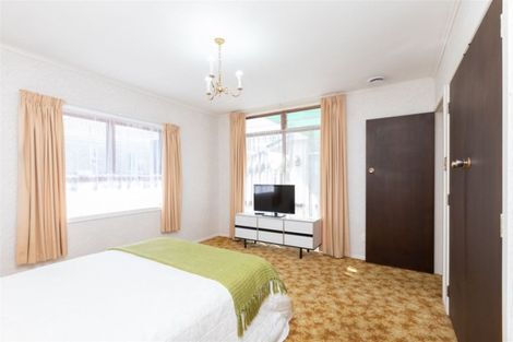 Photo of property in 24 Forest Lake Road, Forest Lake, Hamilton, 3200