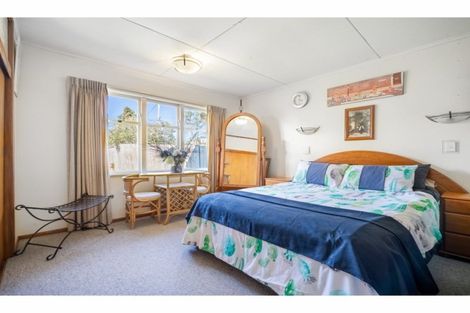 Photo of property in 16 Tomo Street, New Lynn, Auckland, 0600