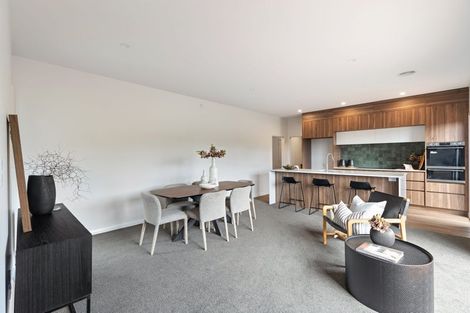 Photo of property in 7 Rangeview Drive, Kelvin Grove, 4414