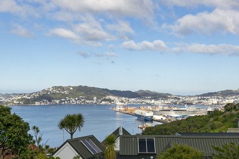 Photo of property in 68a Rama Crescent, Khandallah, Wellington, 6035