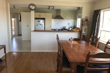 Photo of property in 9 Grassways Avenue, Pakuranga, Auckland, 2010