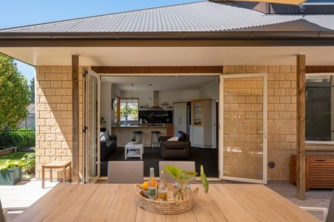 Photo of property in 23 Caulfield Place, Pukehangi, Rotorua, 3015