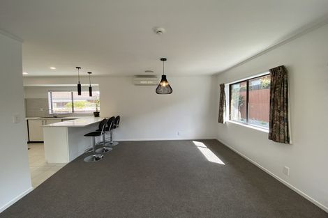 Photo of property in 1/92 Mirrabooka Avenue, Botany Downs, Auckland, 2010