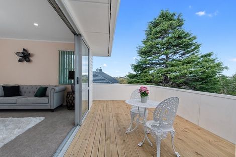 Photo of property in 43 Lynden Avenue, Hillcrest, Auckland, 0627