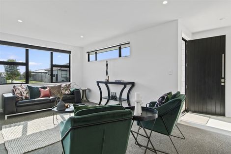 Photo of property in 28 Te Kio Crescent, Papamoa Beach, Papamoa, 3118