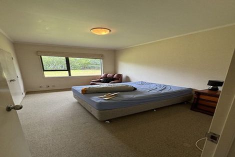 Photo of property in 115 Station Road, Kumeu, 0891