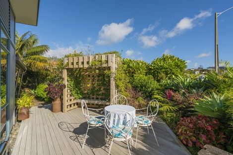 Photo of property in 103 Centennial Drive, Whitianga, 3510