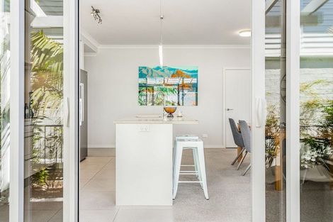 Photo of property in 16 Plantation Terrace, Orewa, 0931