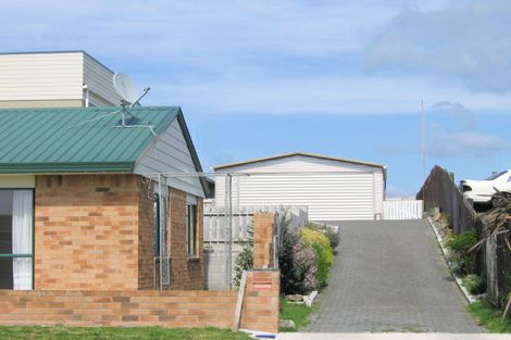 Photo of property in 1334b Papamoa Beach Road, Papamoa Beach, Papamoa, 3118