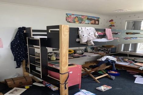 Photo of property in 1 Taioma Crescent, Te Atatu Peninsula, Auckland, 0610