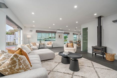 Photo of property in 45a Kirton Drive, Riverstone Terraces, Upper Hutt, 5018
