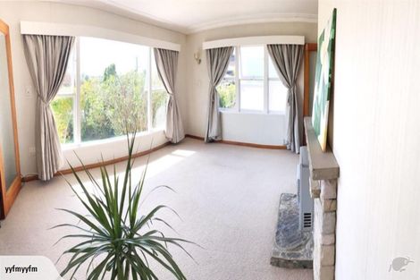 Photo of property in 1/41 Exmouth Road, Northcote, Auckland, 0627