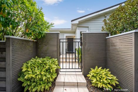 Photo of property in 1 Buchanan Street, Wadestown, Wellington, 6012