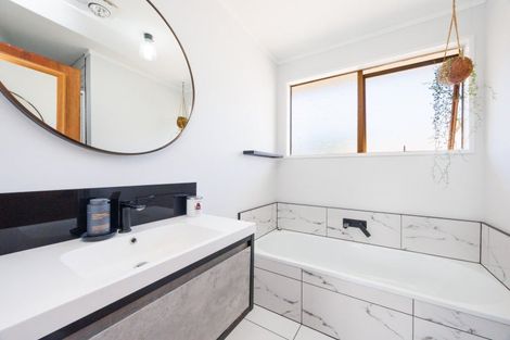 Photo of property in 3 Clutha Place, Westbrook, Palmerston North, 4412