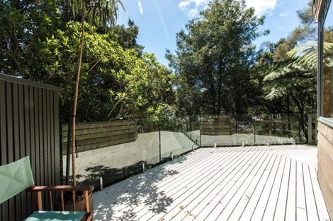 Photo of property in 16 Hebe Place, Birkenhead, Auckland, 0626