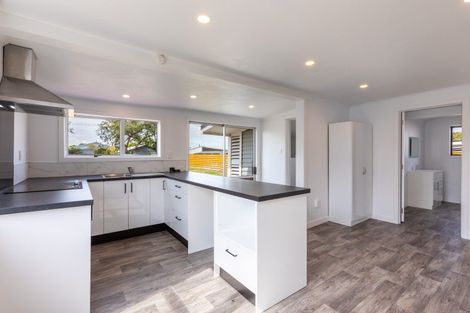 Photo of property in 42 Tennyson Street, Dannevirke, 4930