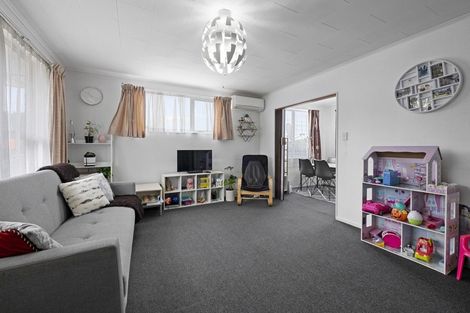 Photo of property in 1/79 Hillside Drive, Maoribank, Upper Hutt, 5018
