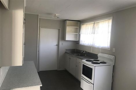 Photo of property in 15 Geoffrey Place, Mangere East, Auckland, 2024