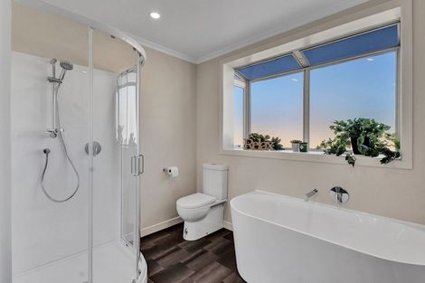 Photo of property in 39 Maire Street, Inglewood, 4330