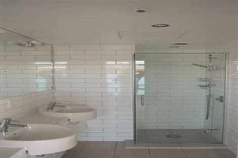 Photo of property in The Capital, 370 Oriental Parade, Oriental Bay, Wellington, 6011