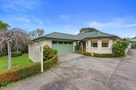 Photo of property in 31 Rosebank Grove, Waikanae, 5036