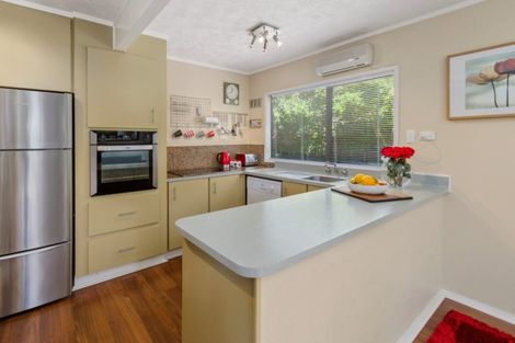 Photo of property in 94 Oaktree Avenue, Browns Bay, Auckland, 0630
