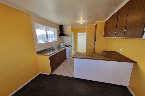 Photo of property in 52 Hobart Crescent, Wattle Downs, Auckland, 2103