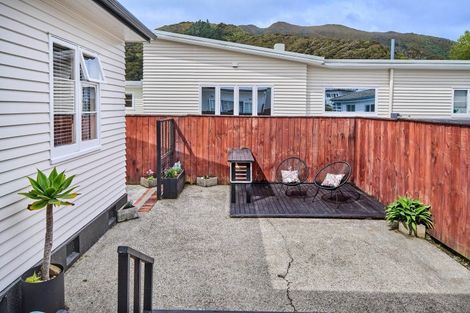 Photo of property in 10 Avon Street, Waterloo, Lower Hutt, 5011