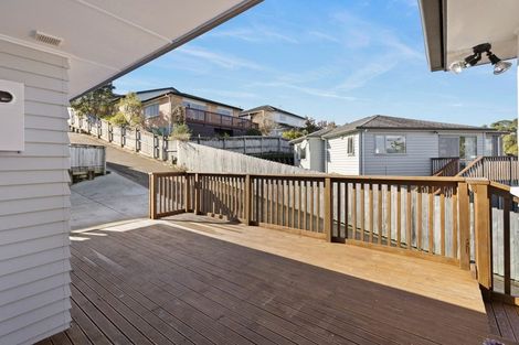 Photo of property in 11 Western View Court, Sunnyvale, Auckland, 0612