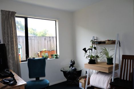 Photo of property in 6 Pokaka Street, Birchville, Upper Hutt, 5018