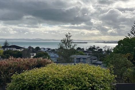 Photo of property in 73 Mellons Bay Road, Mellons Bay, Auckland, 2014