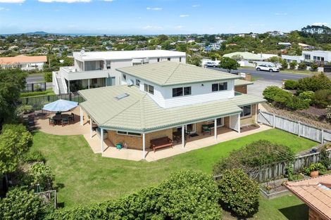 Photo of property in 4 Caversham Drive, Torbay, Auckland, 0630