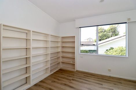 Photo of property in 28 Glynnbrooke Street, Te Atatu South, Auckland, 0610