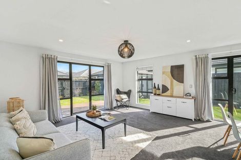 Photo of property in 18 Maka Lane, Halswell, Christchurch, 8025