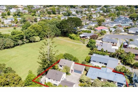 Photo of property in 2/24 Merton Avenue, Glenfield, Auckland, 0627