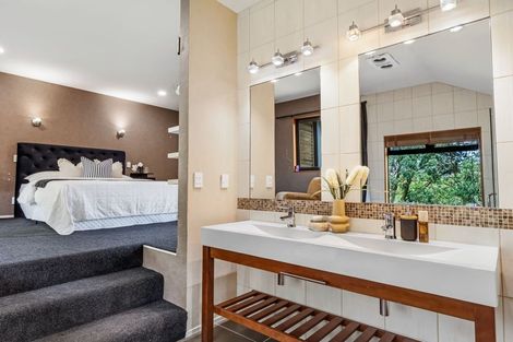 Photo of property in 52 Ruapehu Drive, Fitzherbert, Palmerston North, 4410