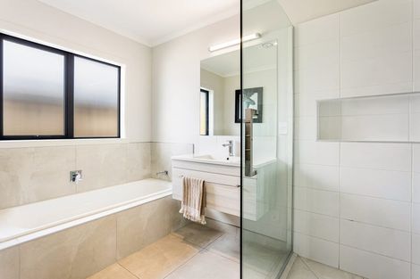 Photo of property in 7 Tilly Lane, Huapai, Kumeu, 0810